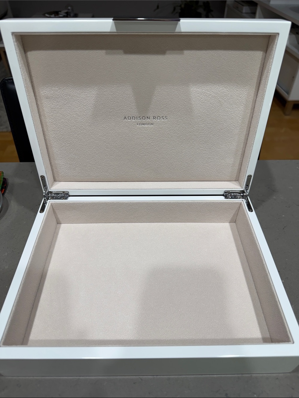 Addison Ross White Lacquer Box w/ Cream Interior & Silver Hardware w/ box